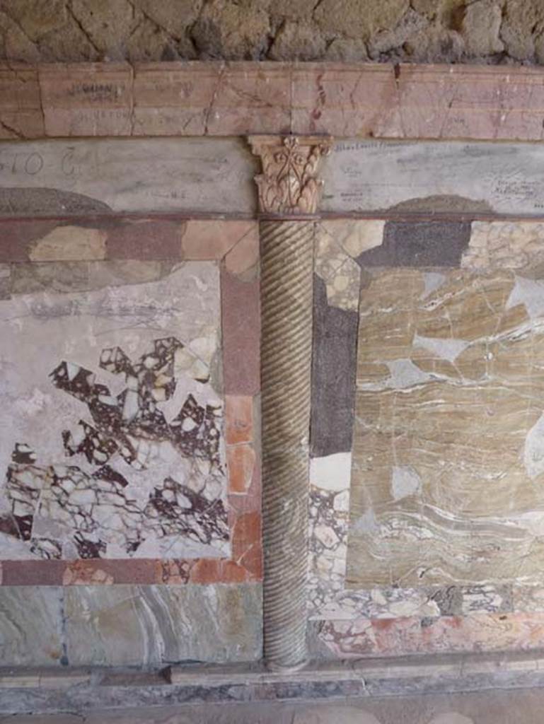 Ins. Or. 1. 2, Herculaneum. June 2012. Detail from east wall of Marble Salon. Photo courtesy of Michael Binns.